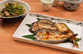 あゆ一夜干し・アスパラとオクラのごま酢あえ