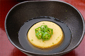 とうもろこしの満月豆腐