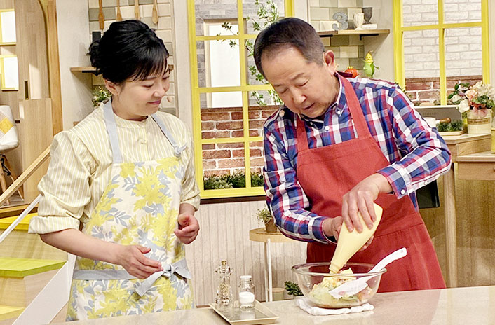 アシスタント・夏目みな美CBCアナウンサーと