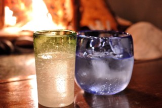 沖縄伝統の酒回し飲み「オトーリ」に新型コロナが“待った!”をかけた