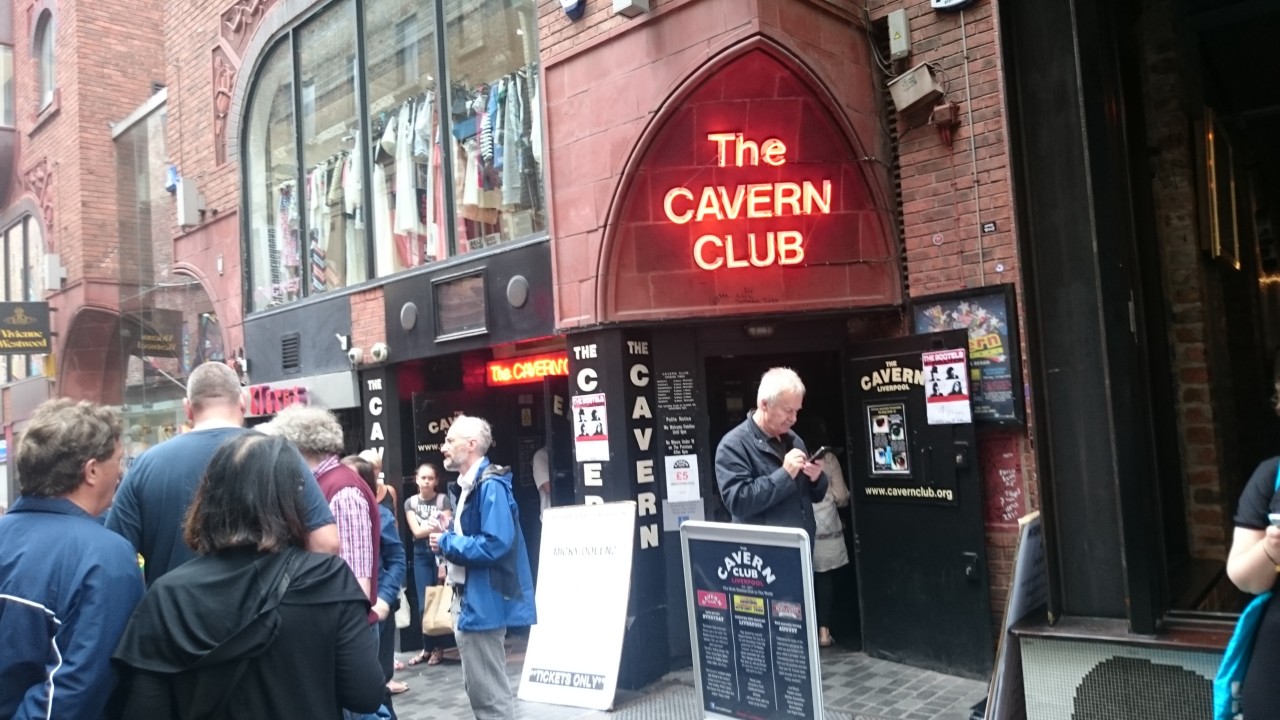 筆者撮影:The CAVERN CLUB©CBCテレビ