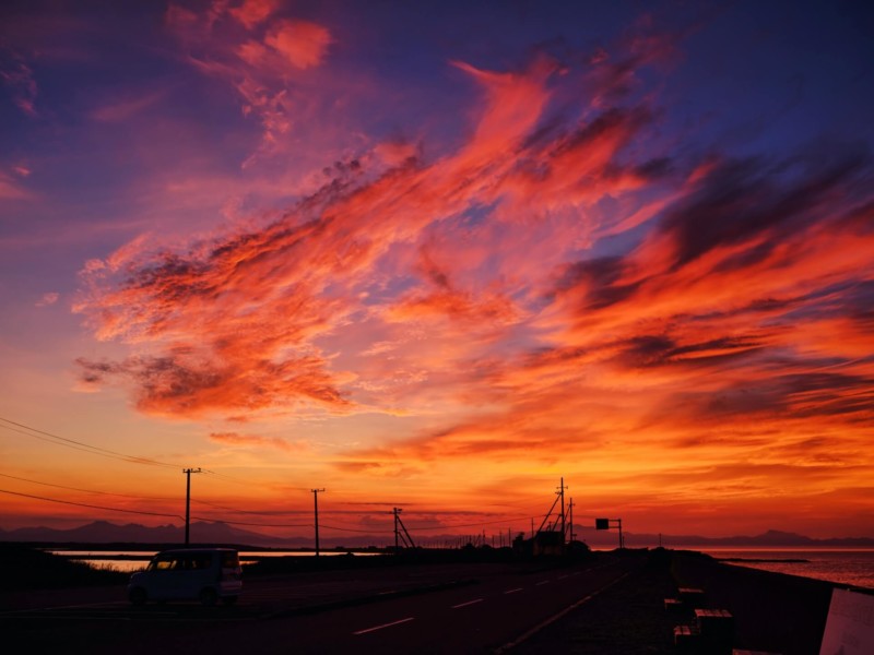 CBCテレビ:画像『写真AC』より「夕焼けの空」