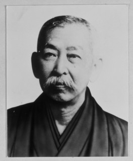 「眞崎仁六さん」提供:三菱鉛筆株式会社